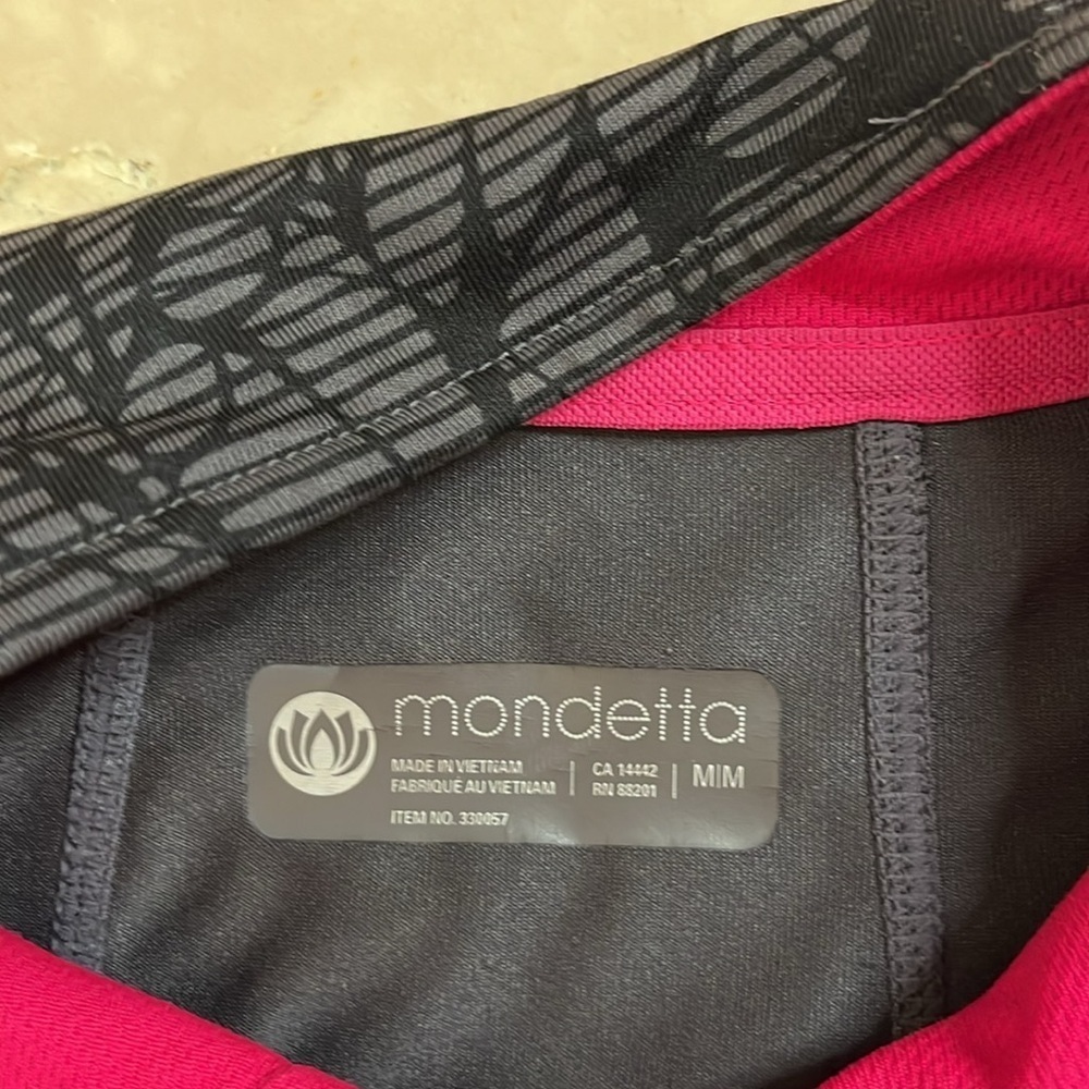 ⭐️ Mondetta floral patterned zip-up top- size medium - Picture 2 of 11